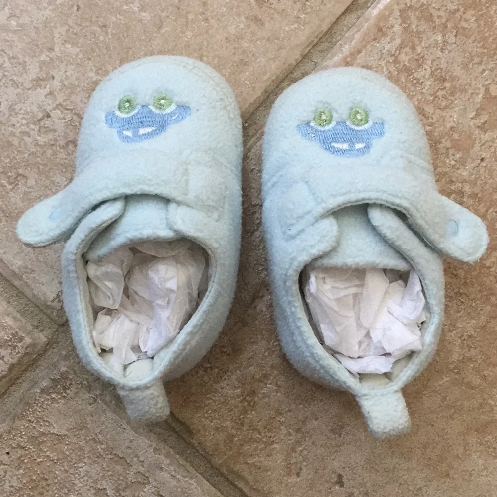KRU Layette Baby Boys Car Soft Fleece Slippers